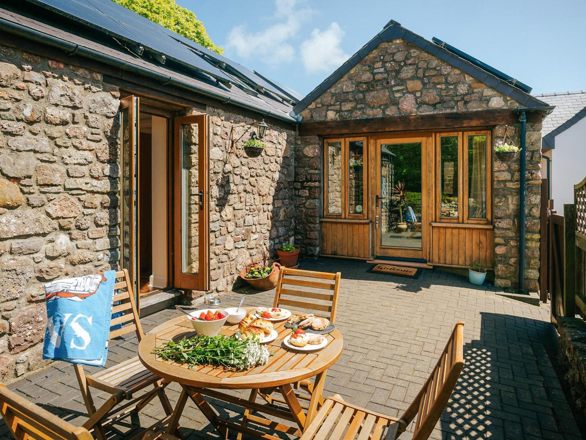 Cob Cottage Rhossili Exterior photo